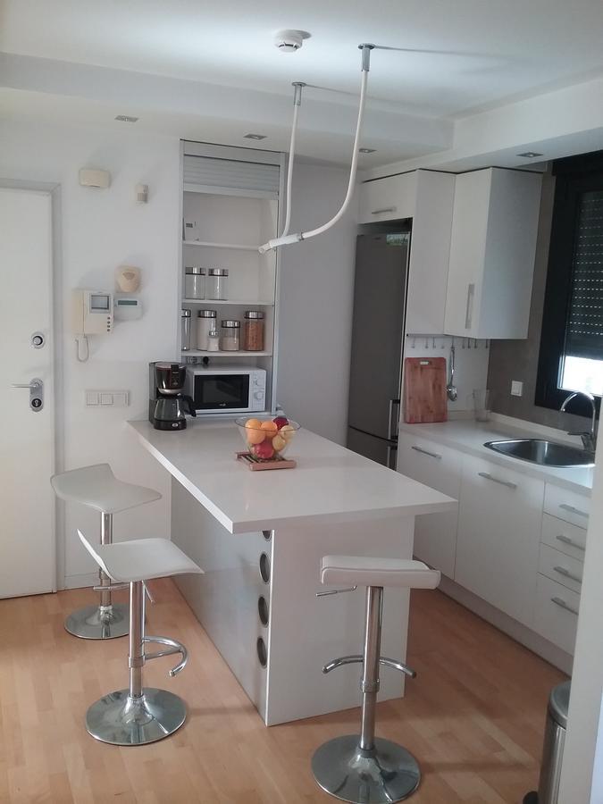 Lovely 2 Bedroom Terrace Wifi Parking Ac Heating Attic Walencja